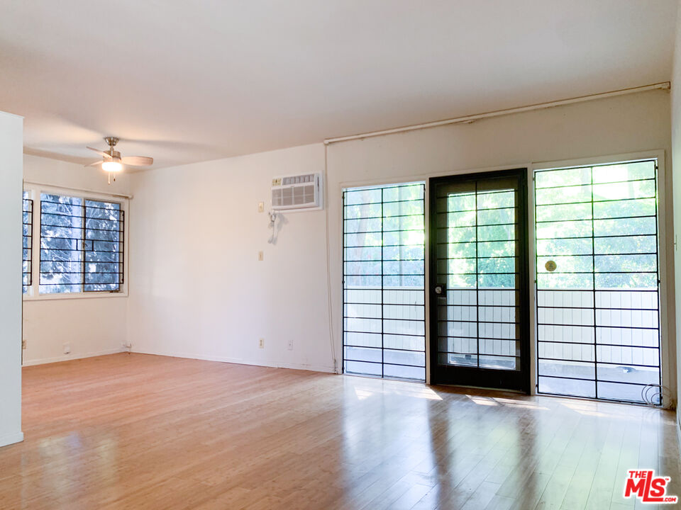 Property photo 38