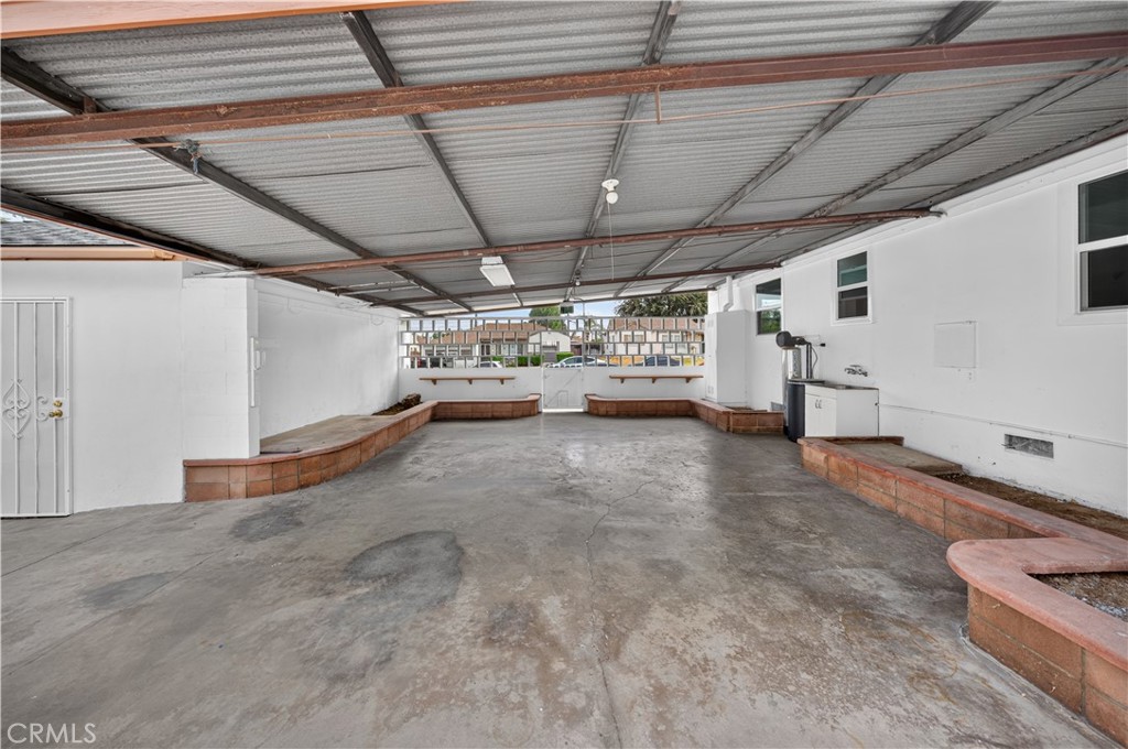 Property photo 33