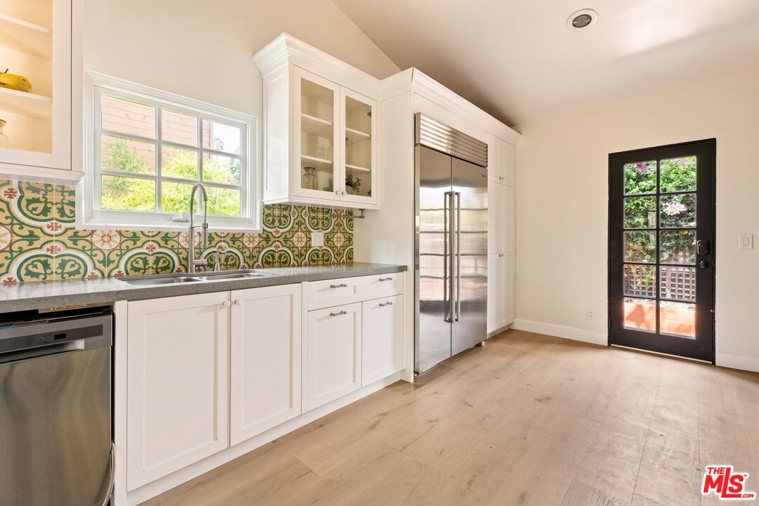Property photo 24