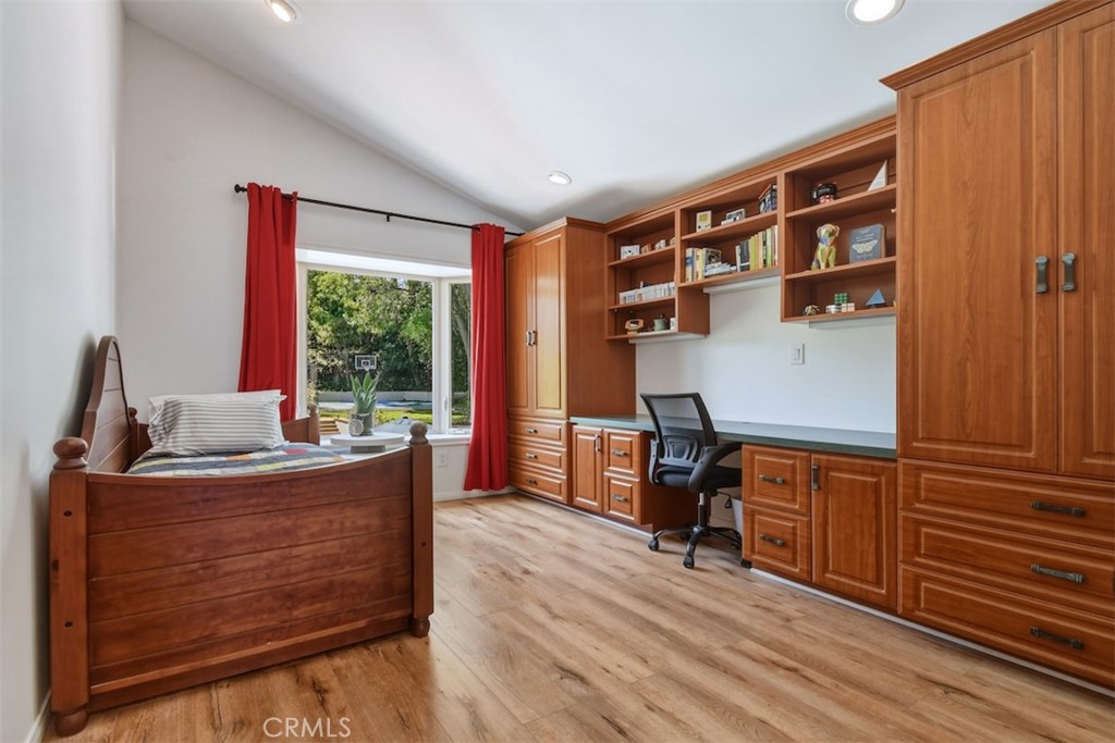 Property photo 24