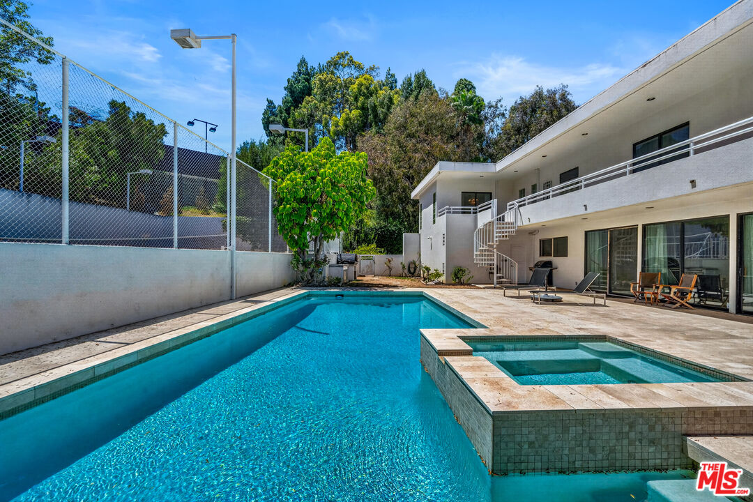 Property photo 28