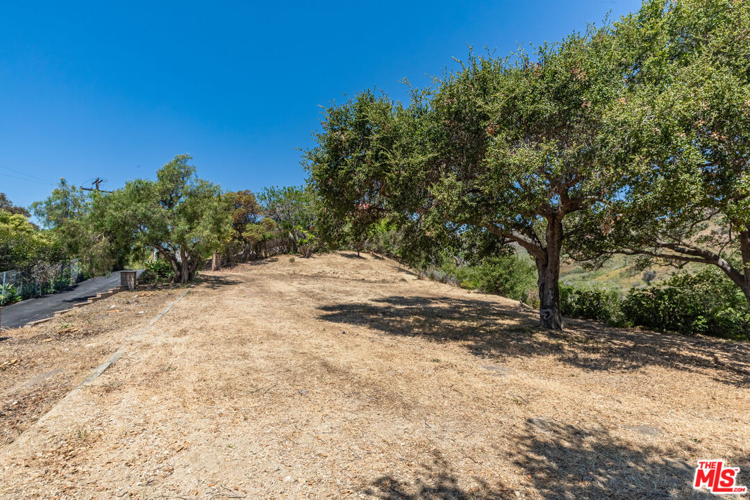 Property photo 28