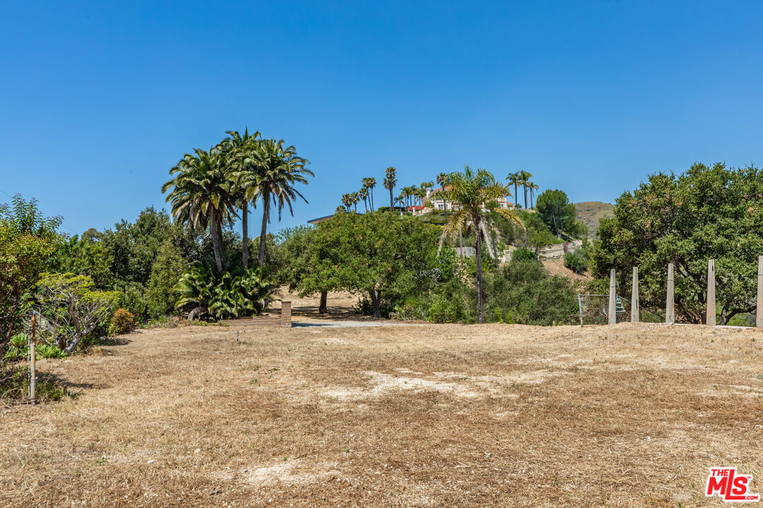 Property photo 33