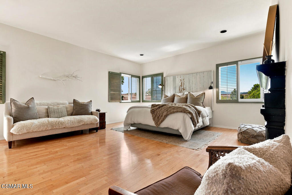 Property photo 35