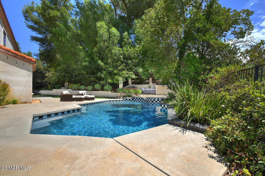 Property photo 42