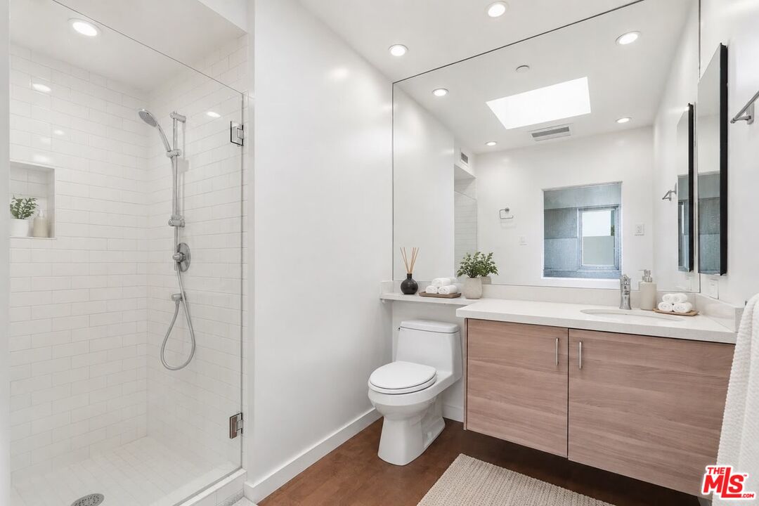 Property photo 44