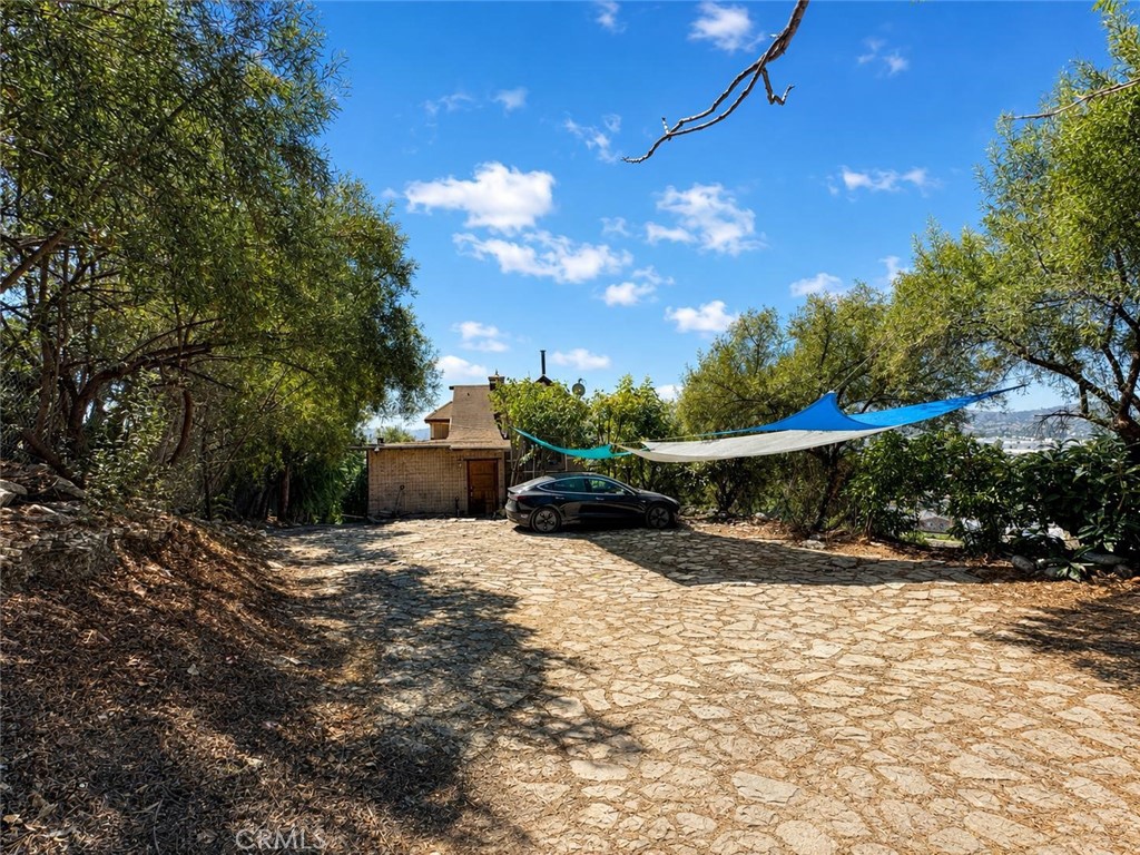 Property photo 35