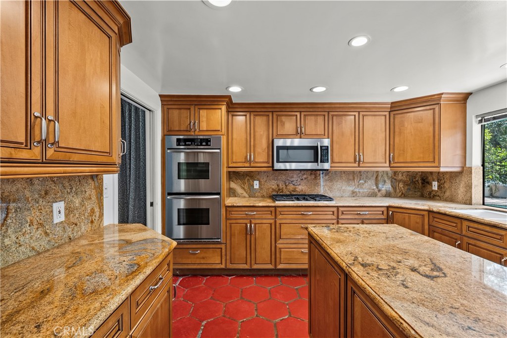 Property photo 33