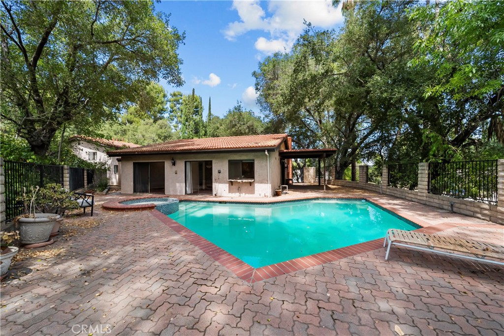 Property photo 44