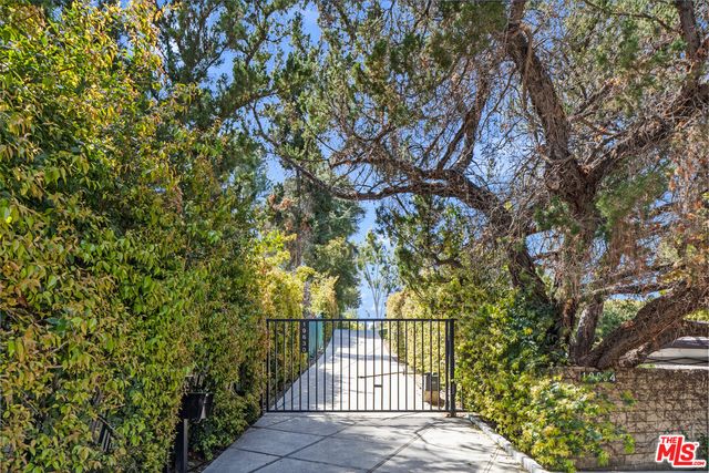 Property photo 43