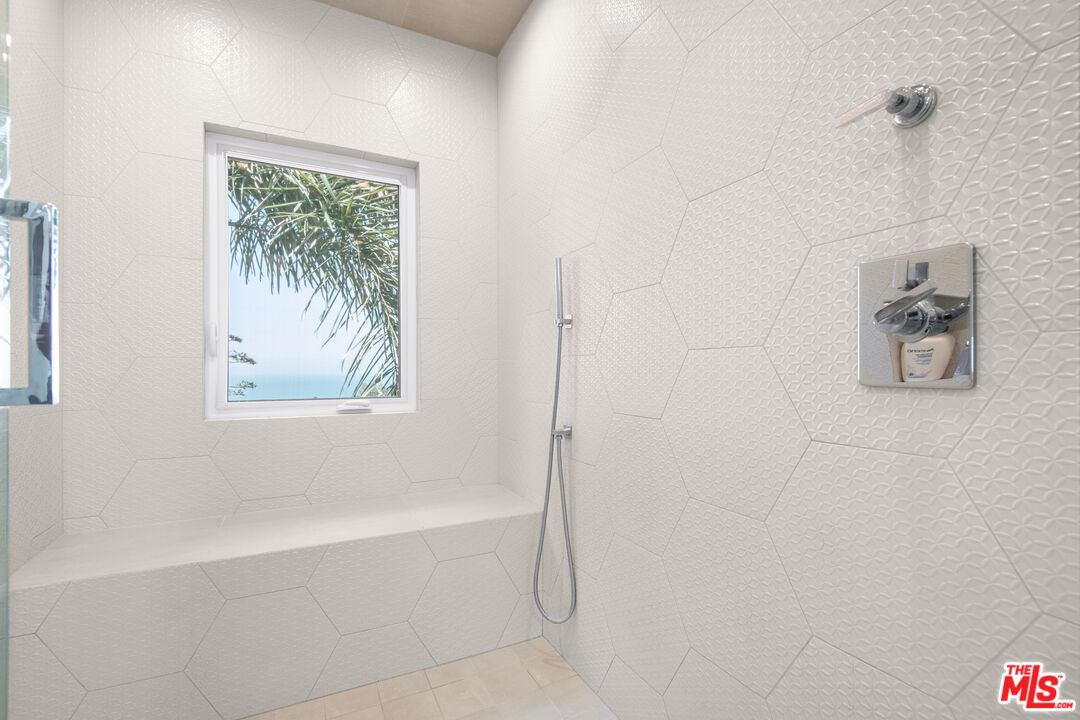 Property photo 50
