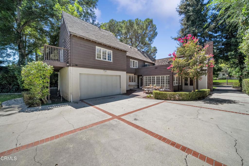 Property photo 38