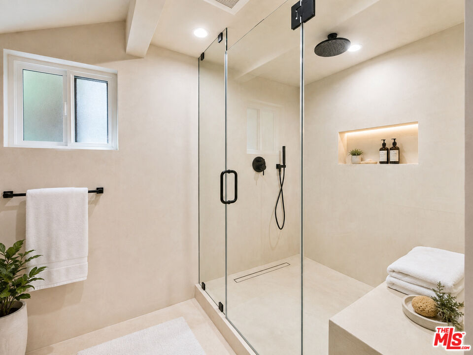 Property photo 50
