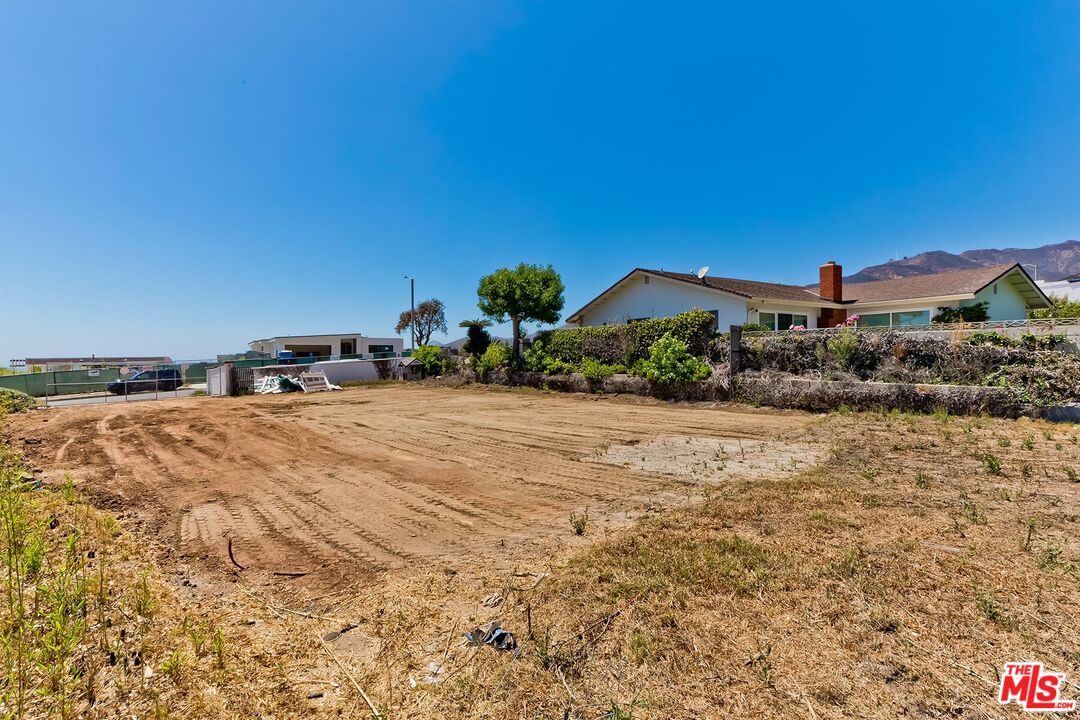 Property photo 25