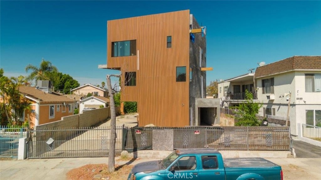 Property photo 37