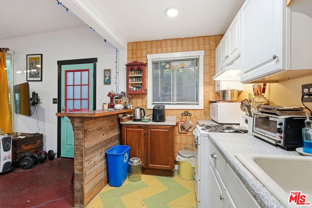 Property photo 28