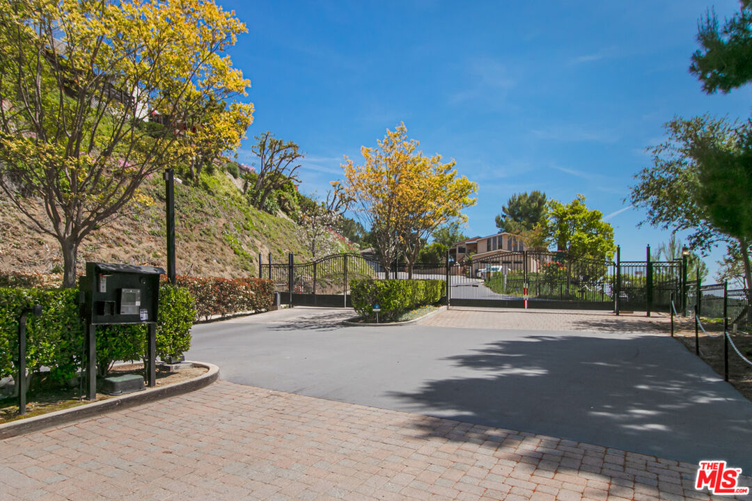 Property photo 35