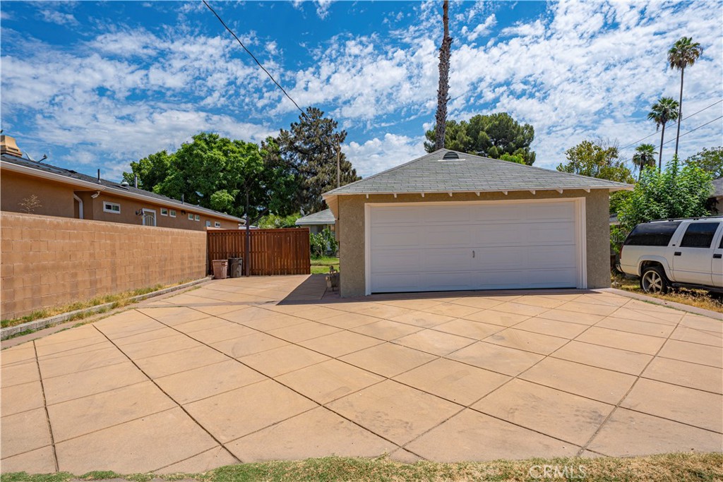Property photo 35