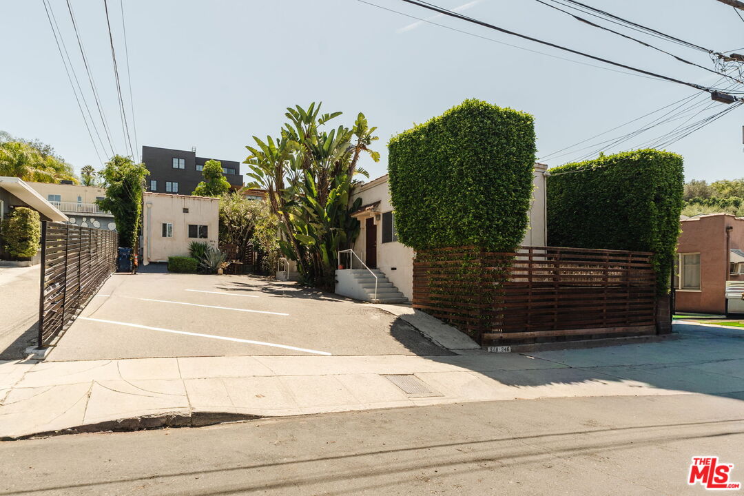 Property photo 31