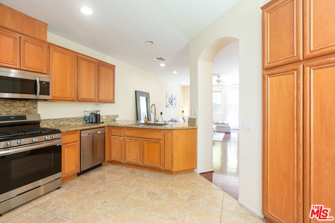 Property photo 38
