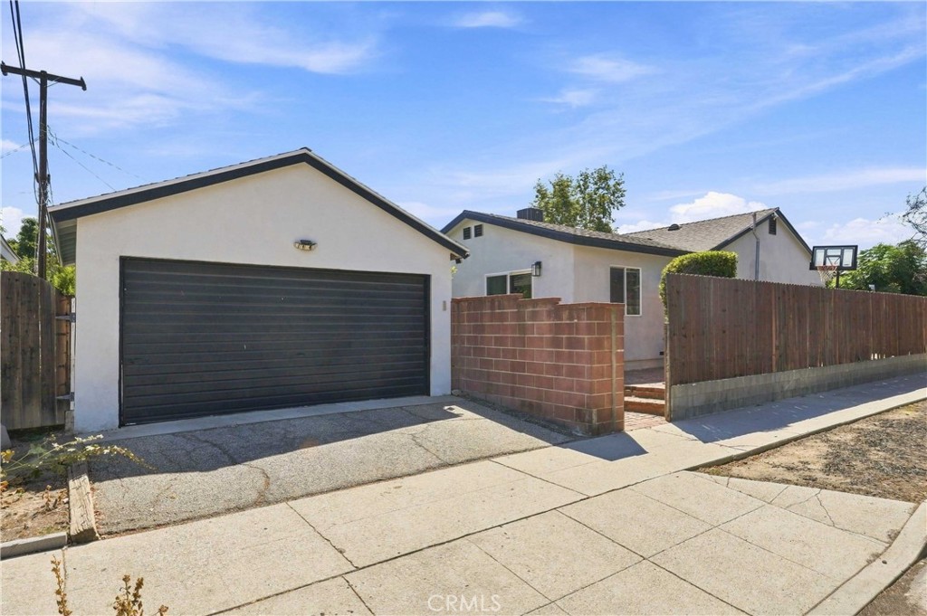 Property photo 33