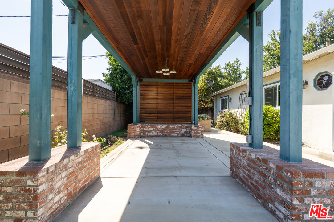 Property photo 32