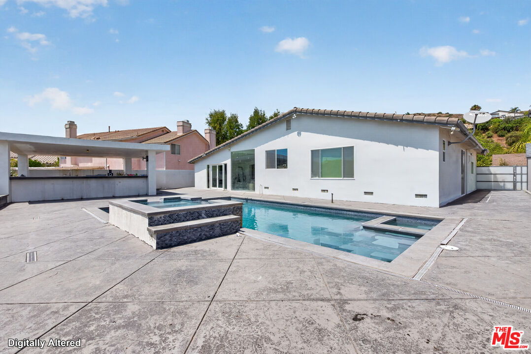 Property photo 25