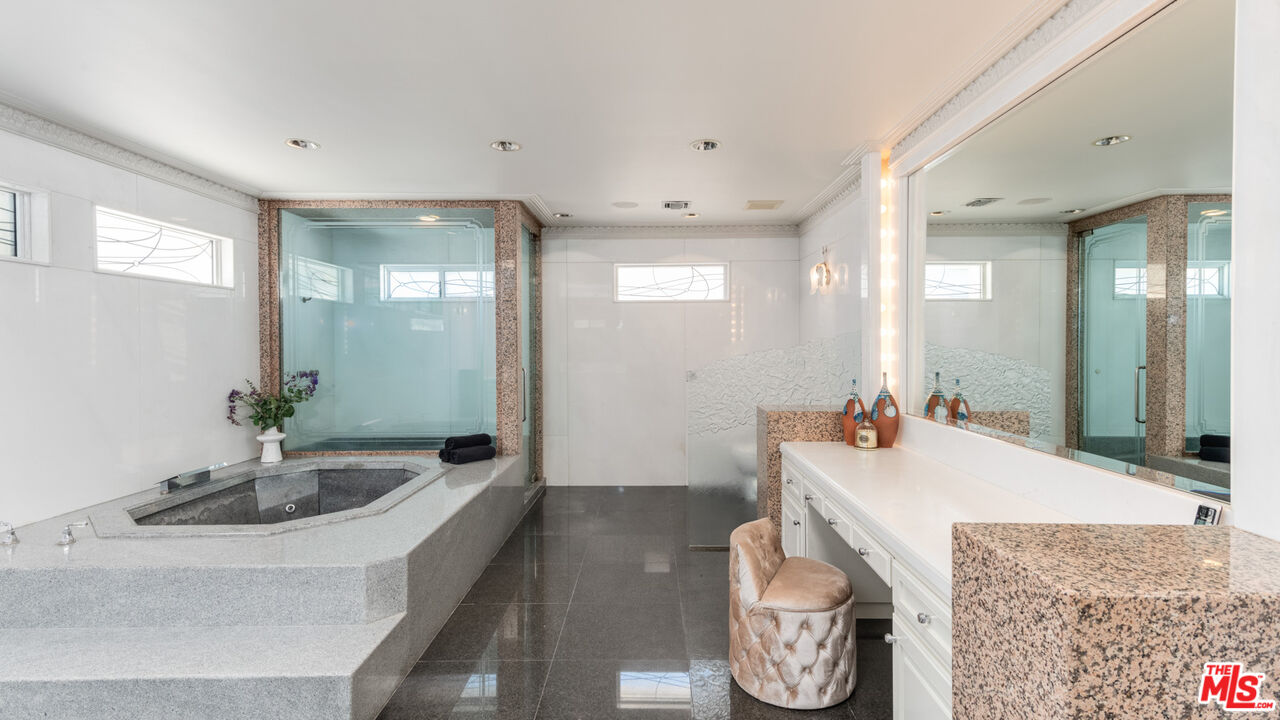 Property photo 51