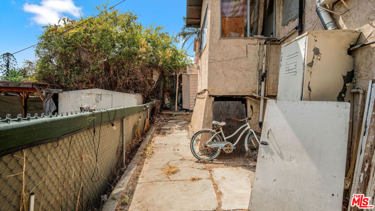 Property photo 35