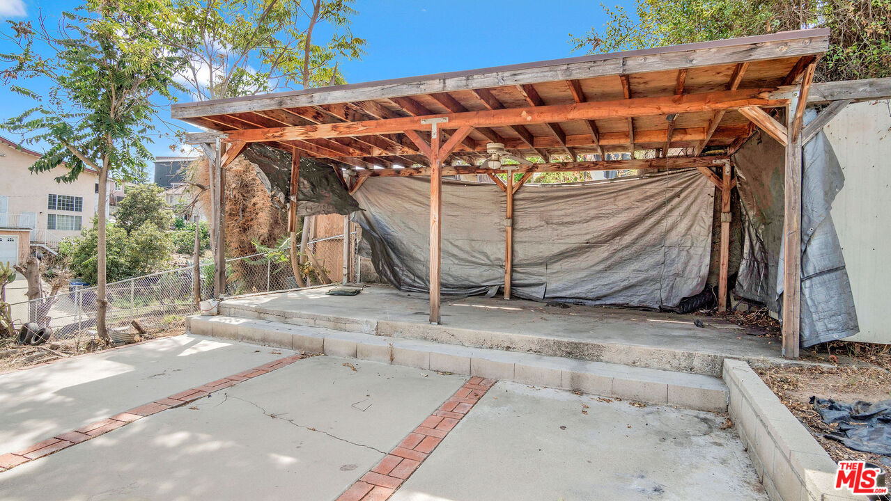 Property photo 38