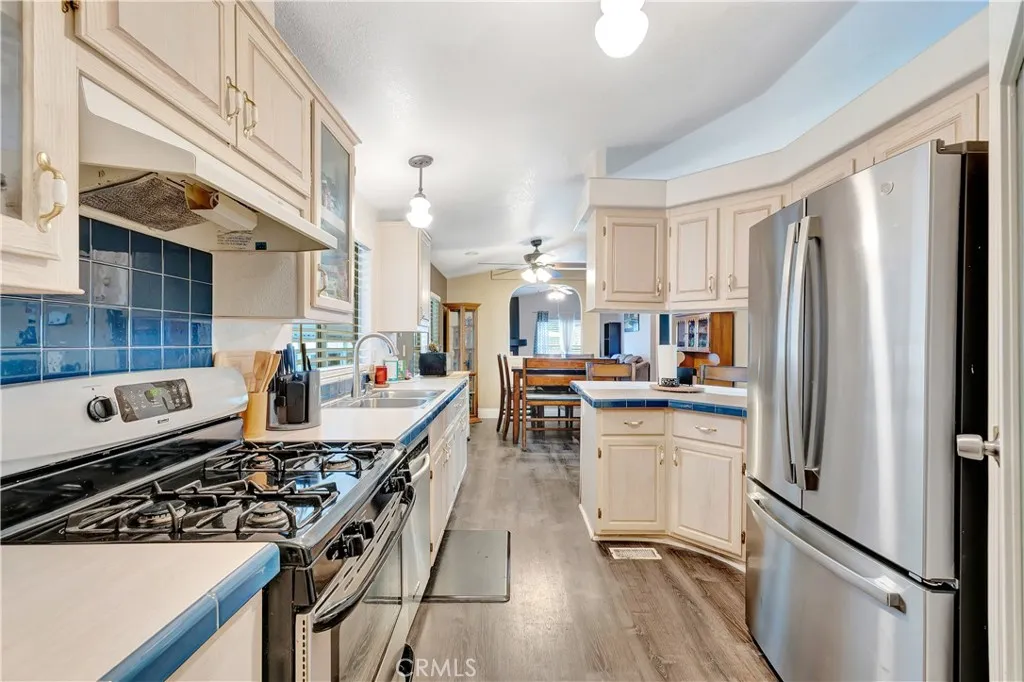 Property photo 24