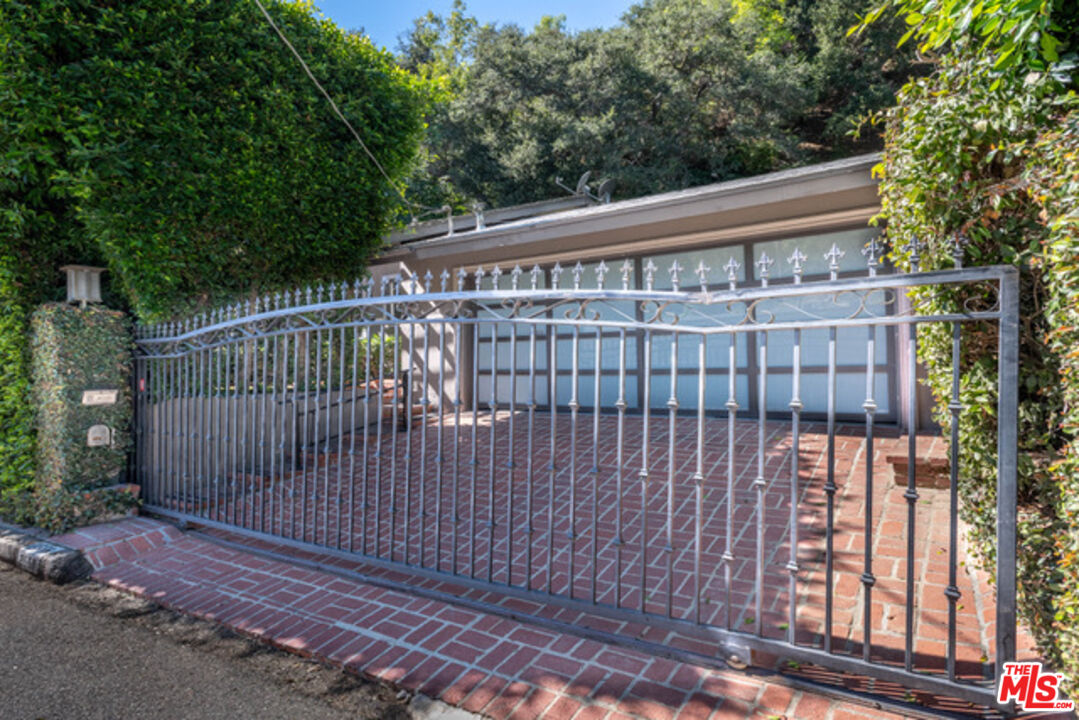 Property photo 38