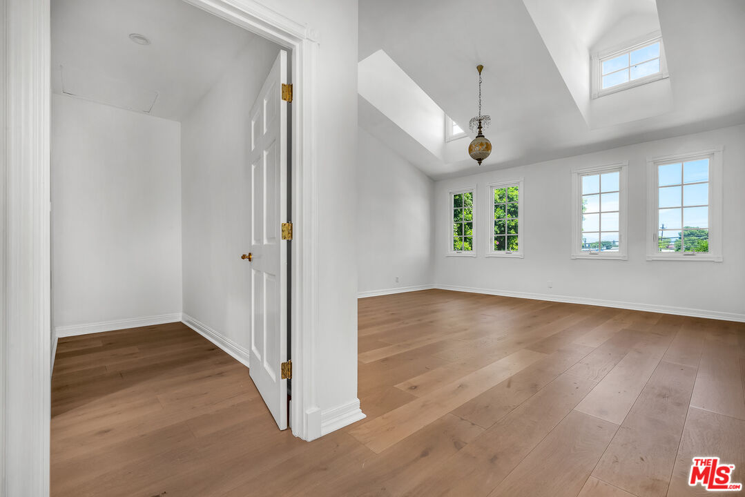 Property photo 50