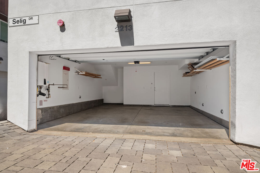 Property photo 33