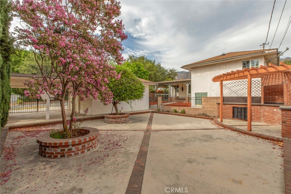 Property photo 32
