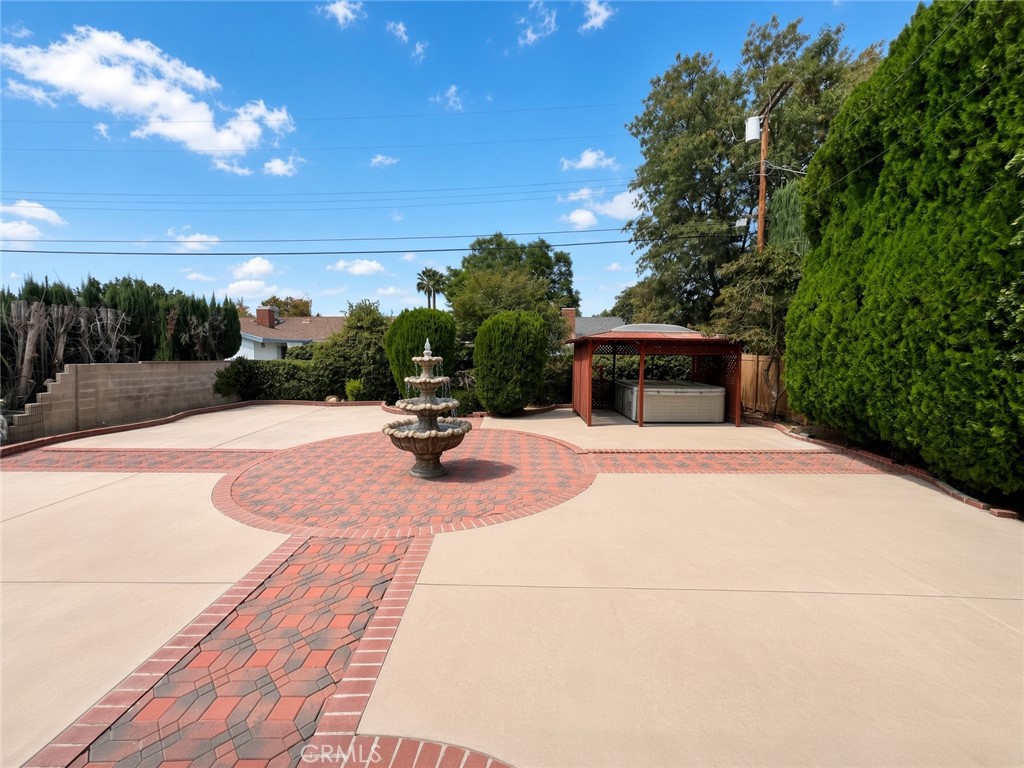 Property photo 28
