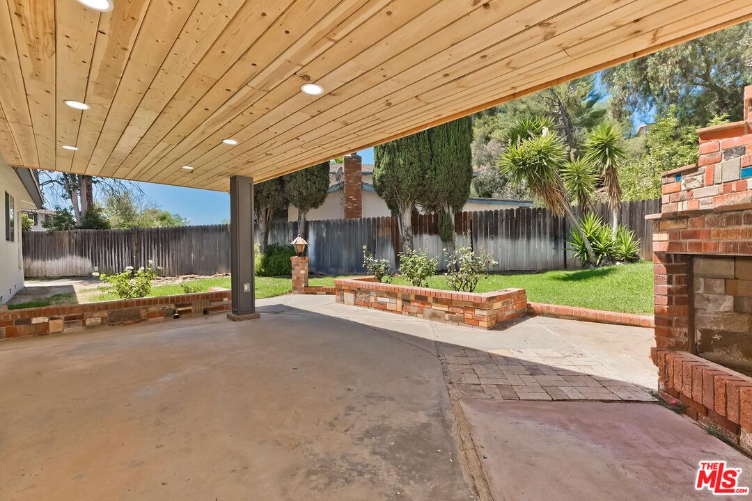 Property photo 32