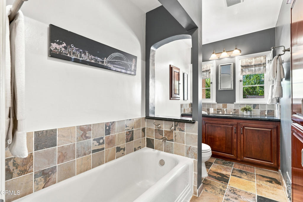 Property photo 38