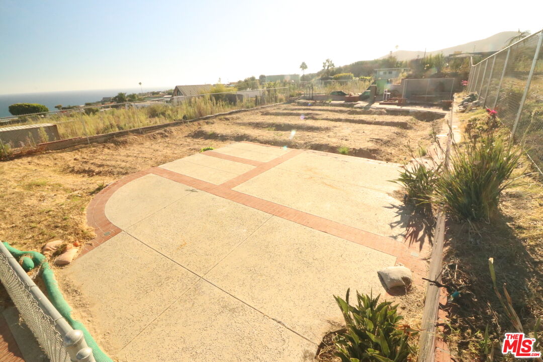 Property photo 25