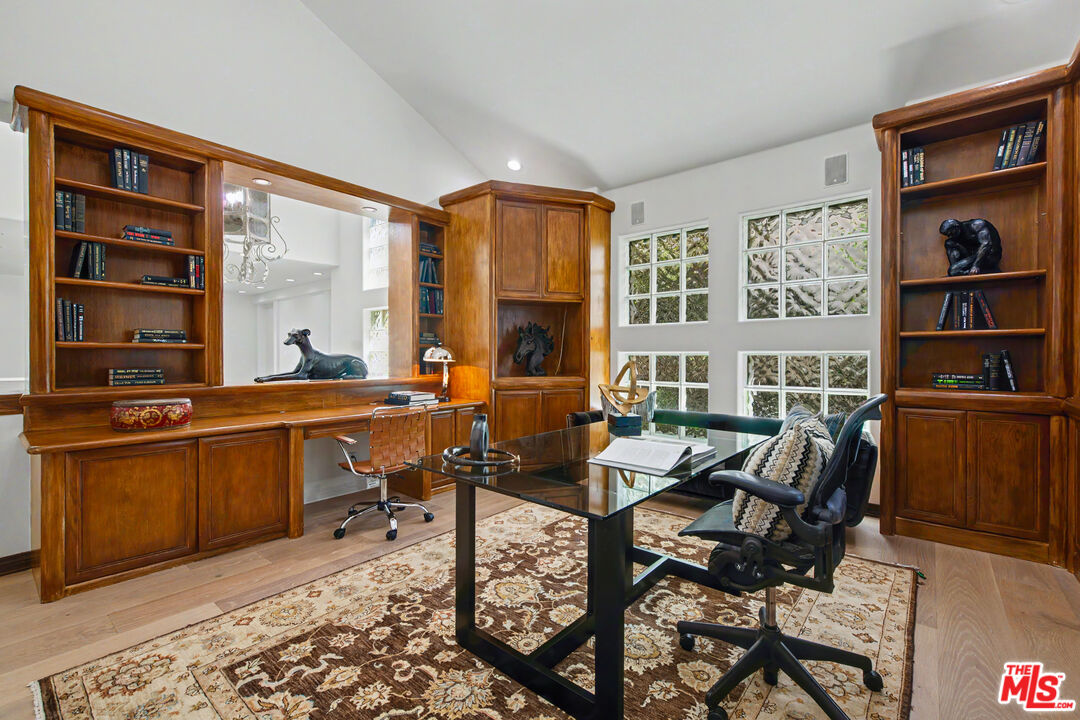 Property photo 28