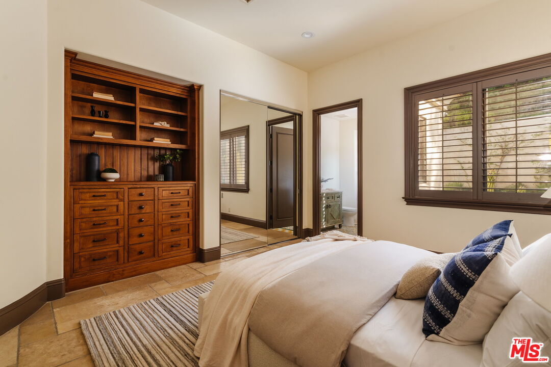Property photo 38