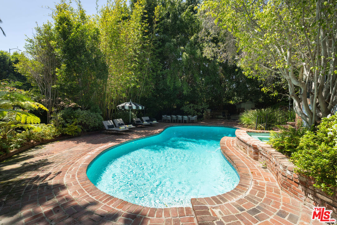 Property photo 37