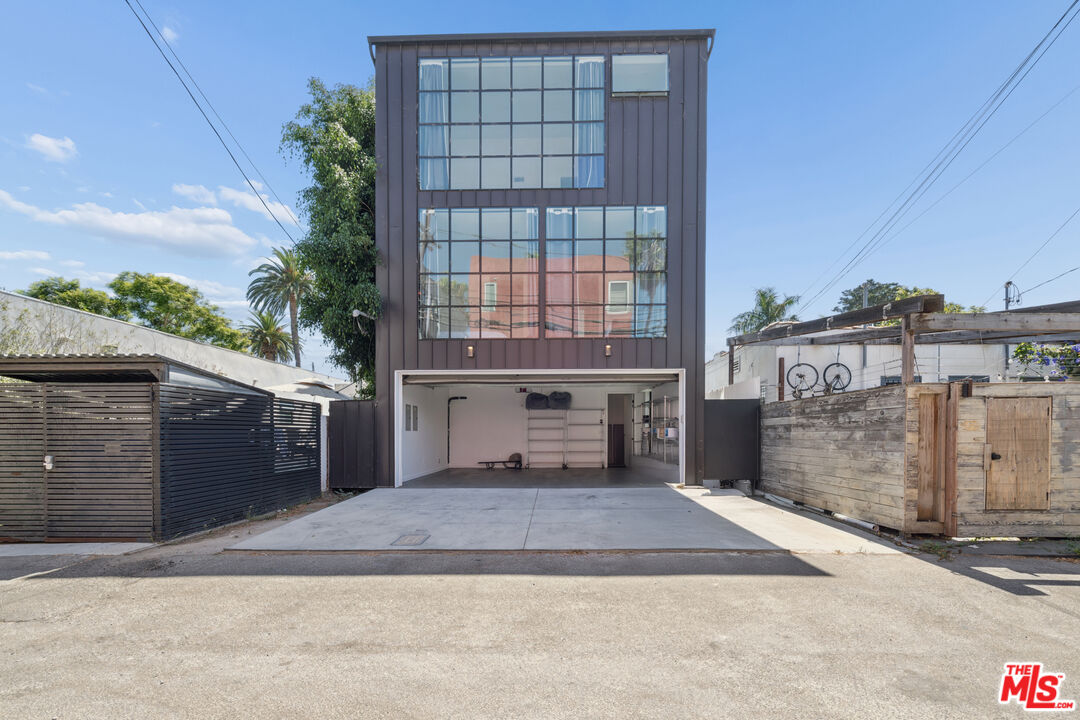 Property photo 43
