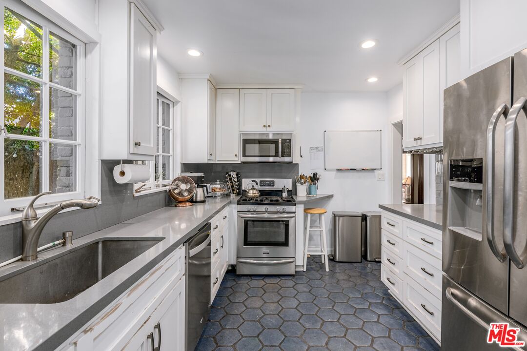 Property photo 38