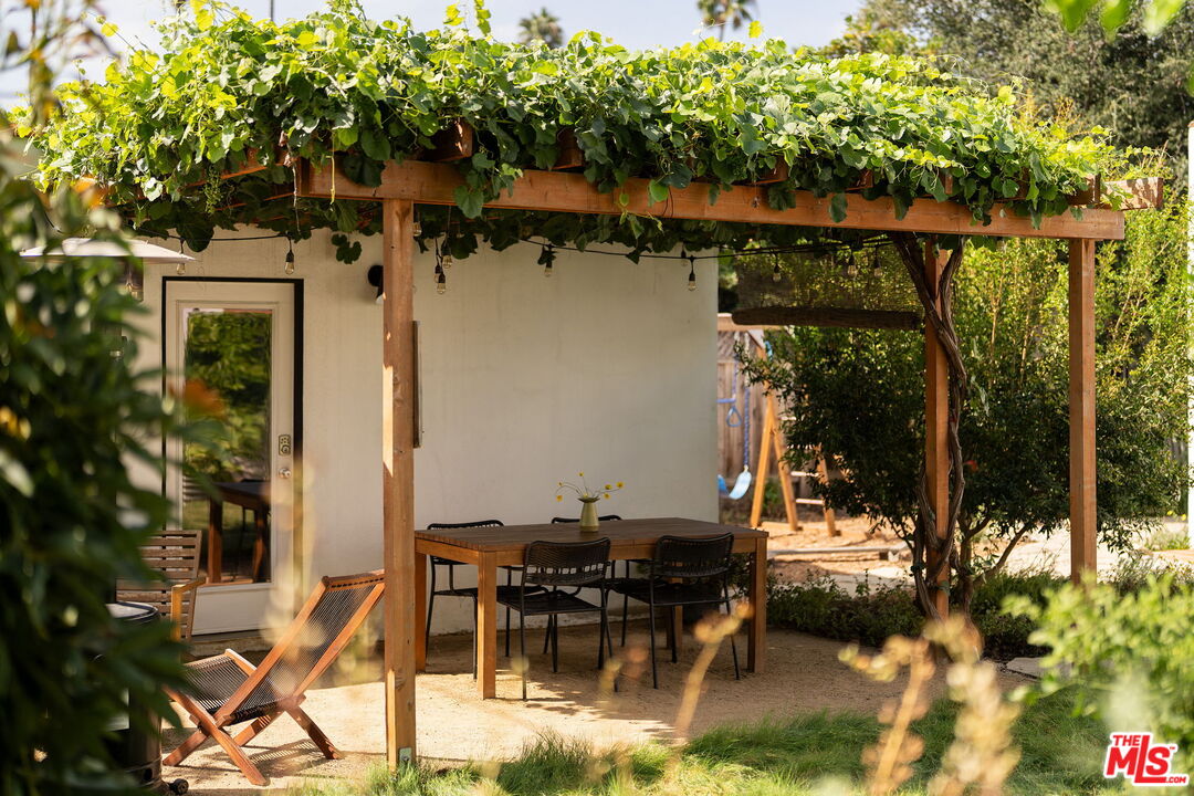 Property photo 32