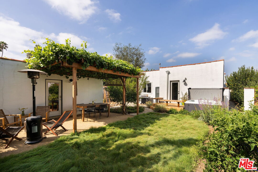 Property photo 38