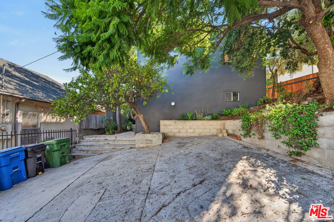 Property photo 31