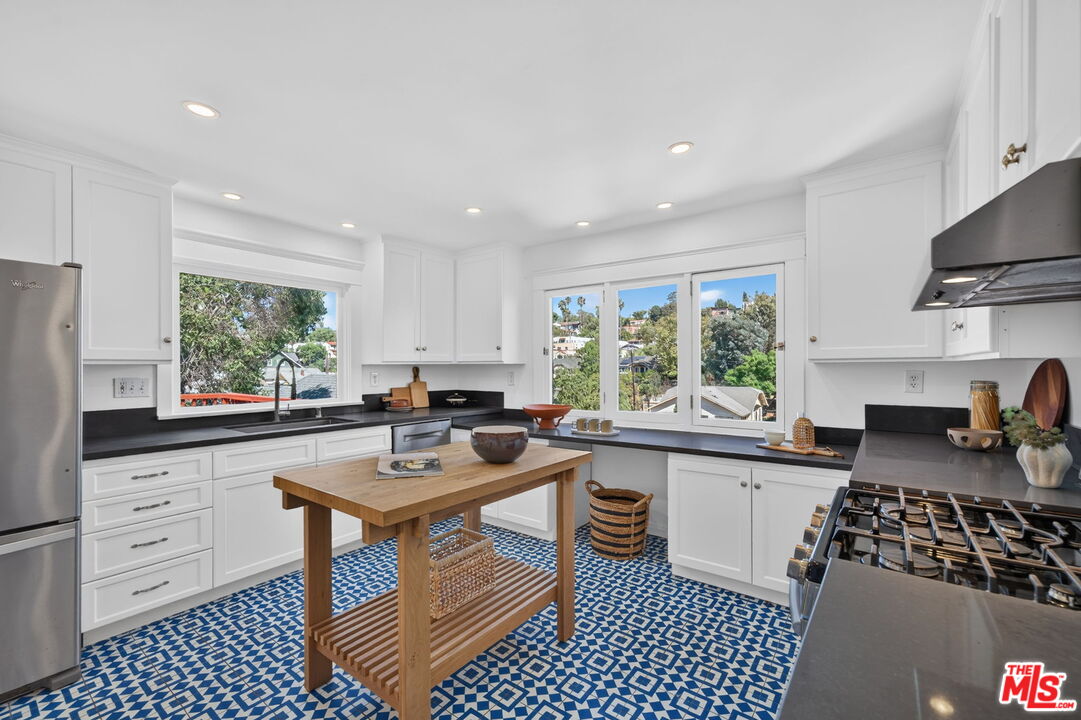 Property photo 38