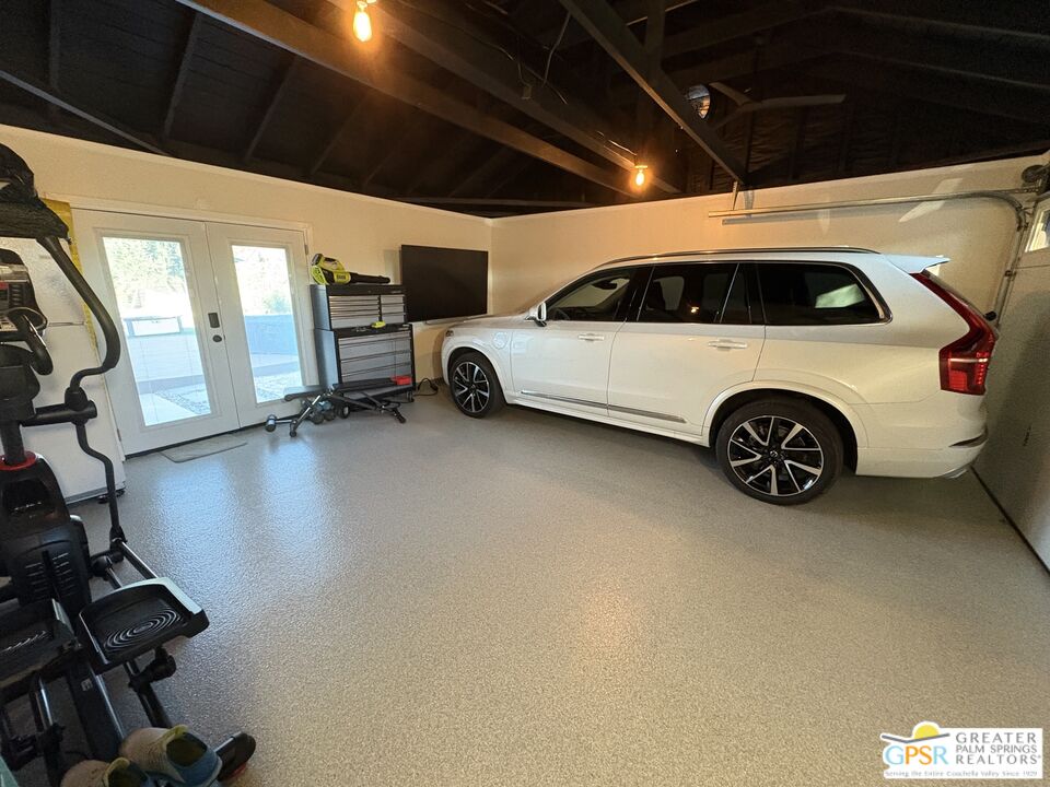Property photo 33