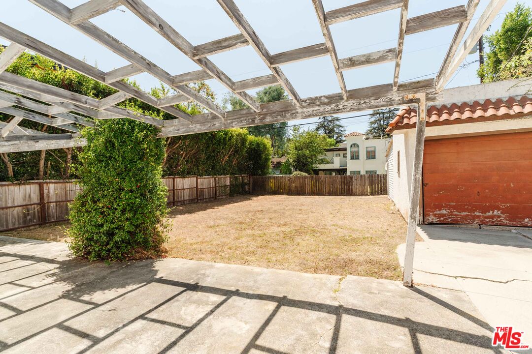 Property photo 24